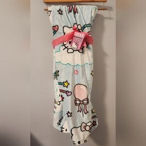 NWT Hello Kitty Ribbons, Stars, Hearts & Balloons Light Blue Blanket Throw